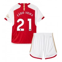 Arsenal Fabio Vieira #21 Replika babykläder Hemmaställ Barn 2023-24 Kortärmad (+ korta byxor)